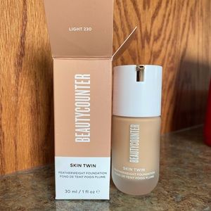 Beautycounter Skin Twin Foundation NWT Light 230